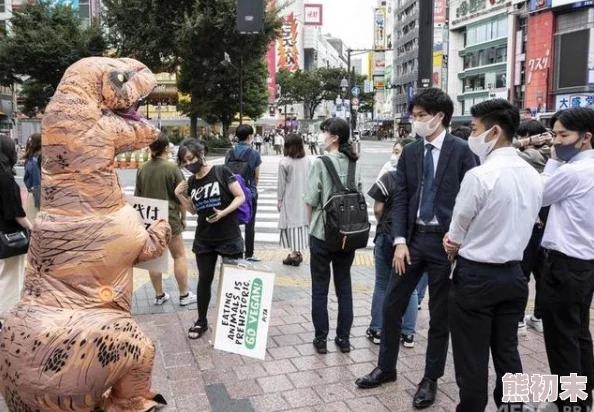 日本一区惊爆！东京街头突现神秘生物，目击者纷纷拍照上传引发热议！